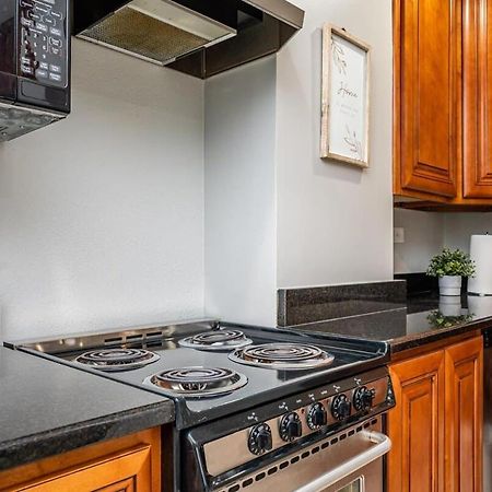 Вілла Downtown! 24H Concierge! Private Balcony! 11K Атланта Екстер'єр фото