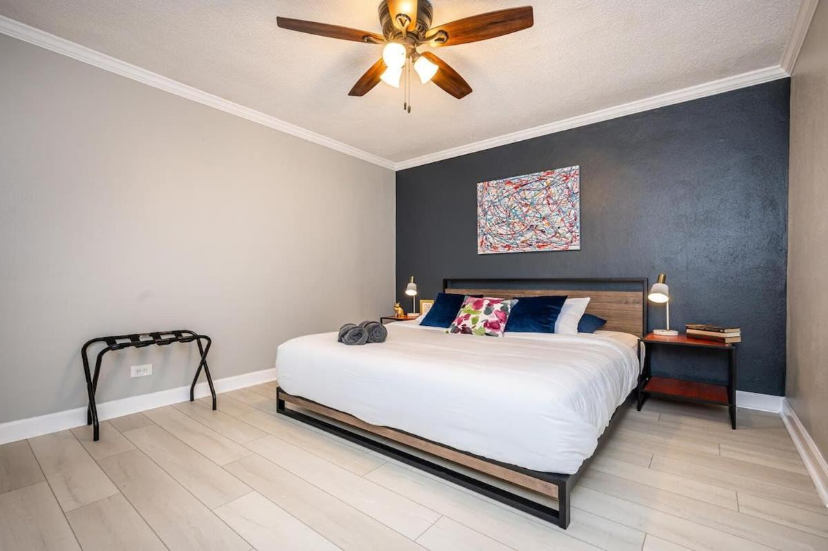 Вілла Downtown! 24H Concierge! Private Balcony! 11K Атланта Екстер'єр фото